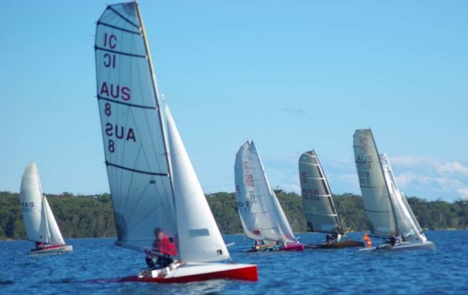 Start of heat 4 - 2009 IC Australian Championships &copy; Les Virtue